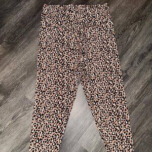 Offline by Aerie 7/8 leopard leggings NEW